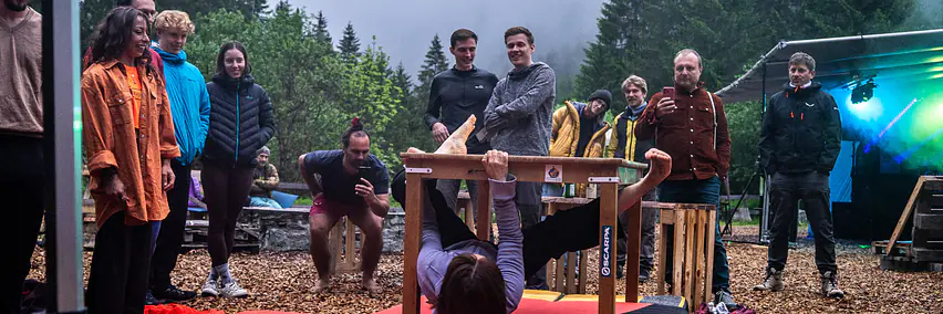 🧗‍♂️Tischbouldern mit ClimbAID – Klettern verbindet!